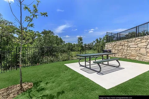 Vantage at Helotes - Photo 26 of 147